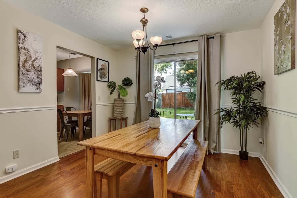 Fenced Yard w/ Pool! Laurelwood Lodging