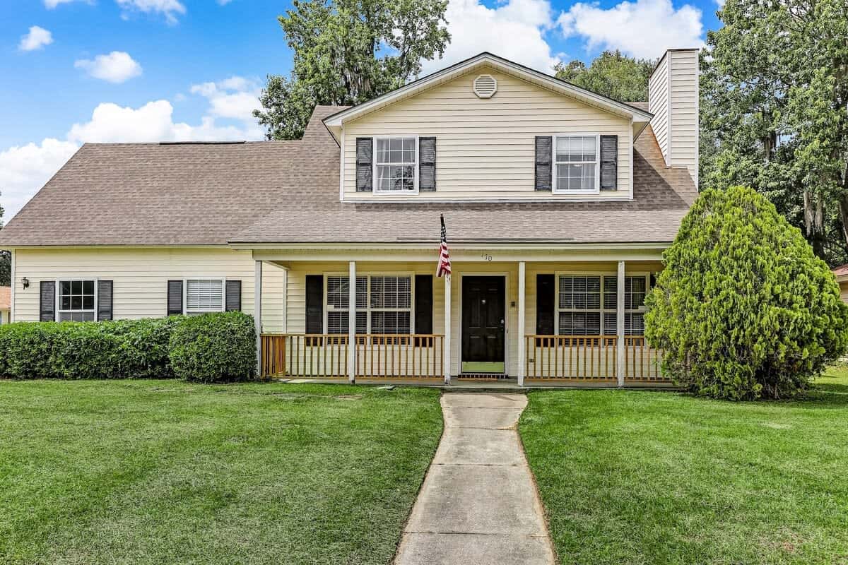 Fenced Yard w/ Pool! Laurelwood Lodging