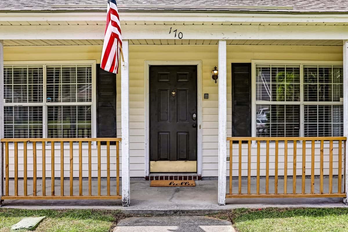 Fenced Yard w/ Pool! Laurelwood Lodging