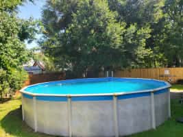 Fenced Yard w/ Pool! Laurelwood Lodging