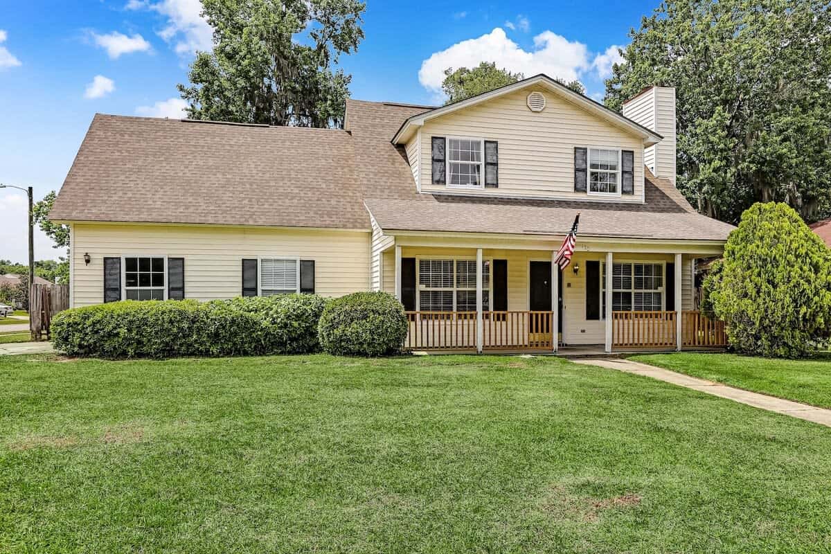 Fenced Yard w/ Pool! Laurelwood Lodging