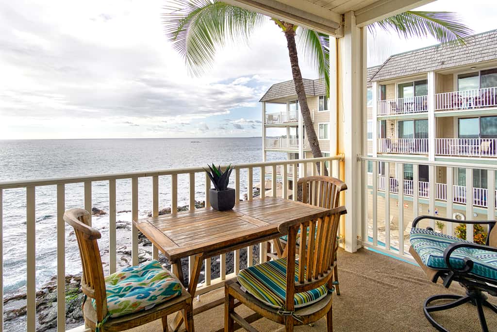 Hale Kona Kai 305