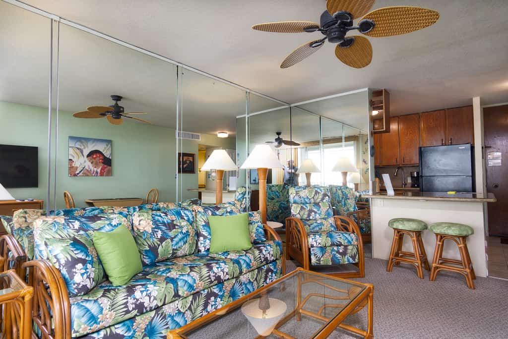 Spectacular Condo 🤿 with a Lanai that Almost Hangs Over The Ocean! 🌊 - Hale Kona Kai 304
