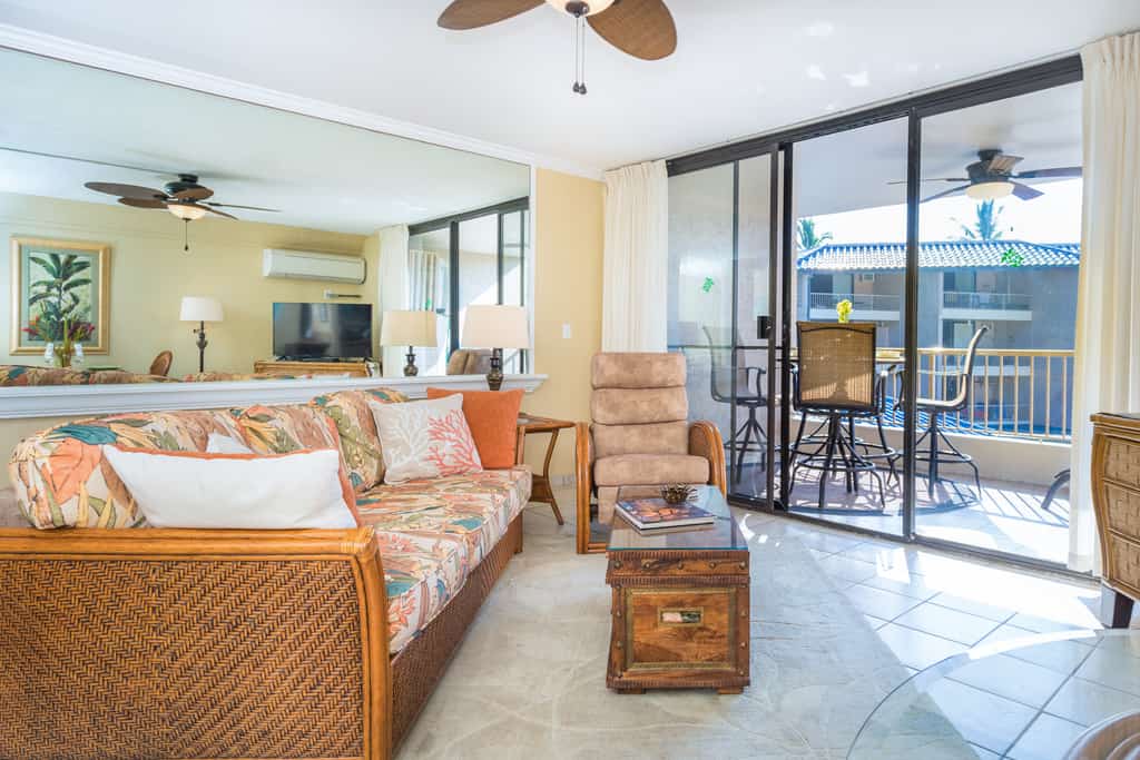 Newly Renovated Ocean View Condo 🐳 Stunning Views From The Lanai! 🌅 Kona Reef E-22