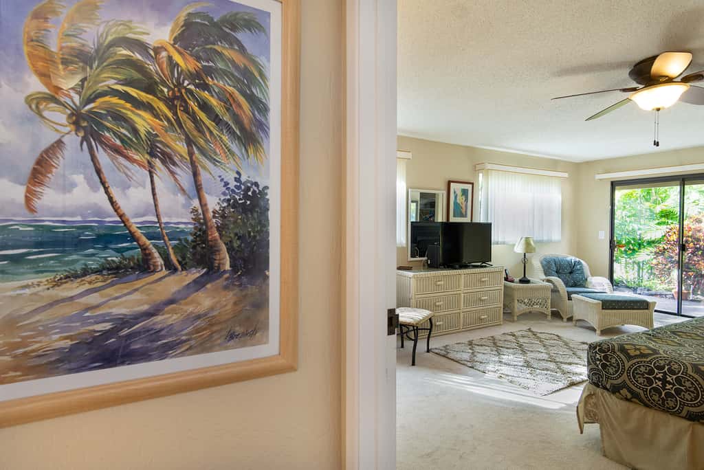 Hale Naniloa - White Sands Beach Home