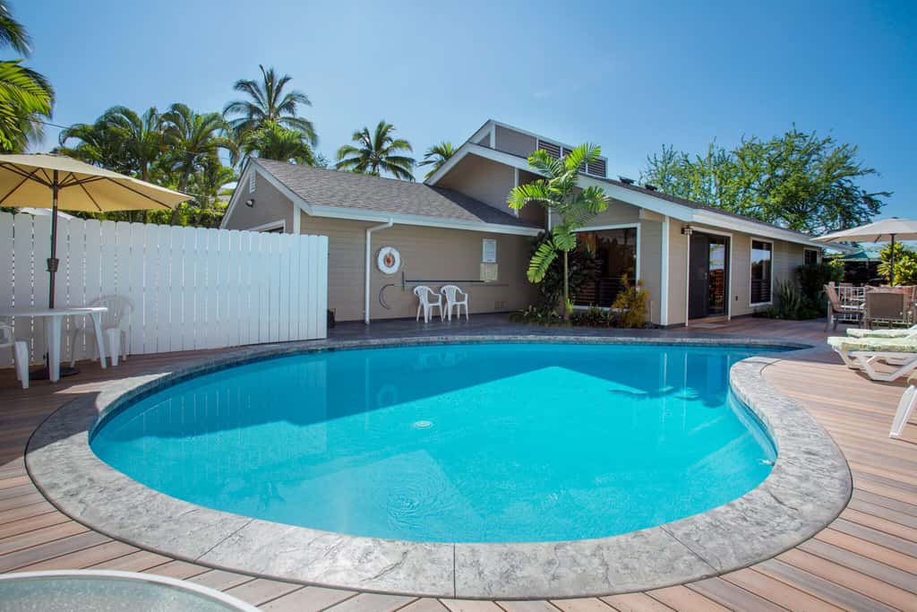 Hale Naniloa - White Sands Beach Home