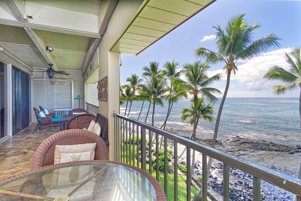 Amazing Oceanfront Penthouse π with Stunning Views From The Lanai! ποΈ Kona Bali Kai 419