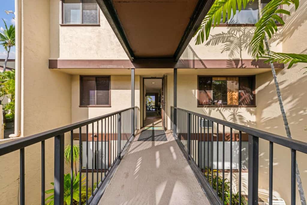 FLASH SALE 🏝 Amazing Ocean Views Over Lush Golf Course! 🌅 - Country Club Villas 226 🩴
