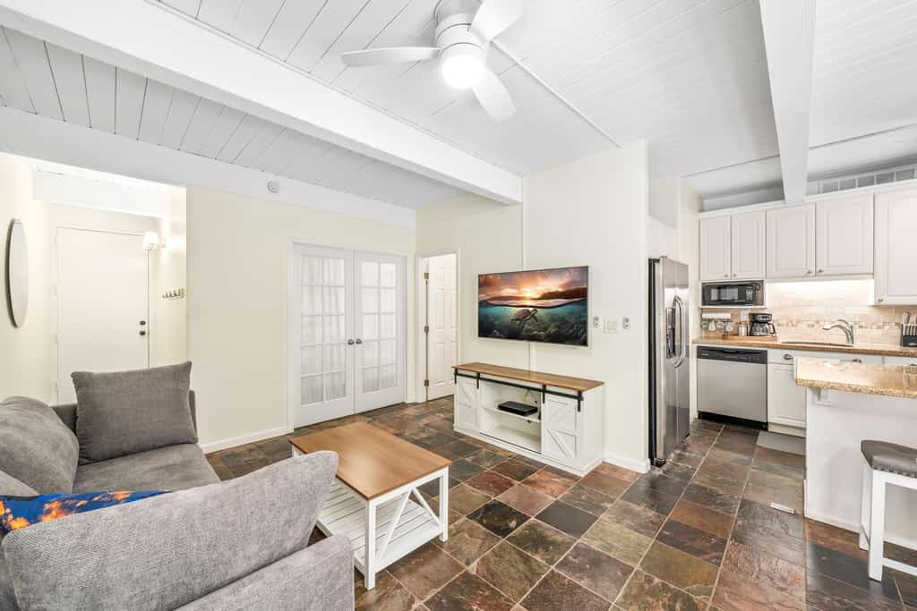 Kona Mansions - C108 🍹 1 bedroom Garden view Kona Town 🌺