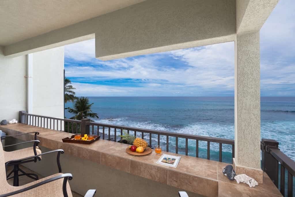 Amazing 🏄‍♀️ Oceanfront Penthouse 🐬 Newly Renovated!  - Banyan Tree 403C 🌅