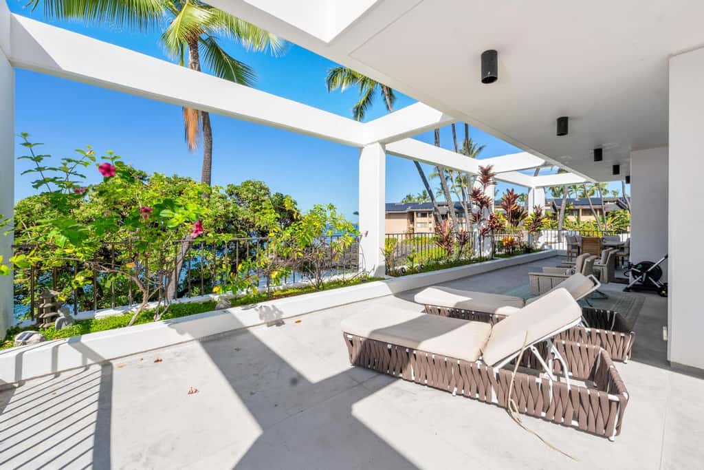 Primo Kona Condo