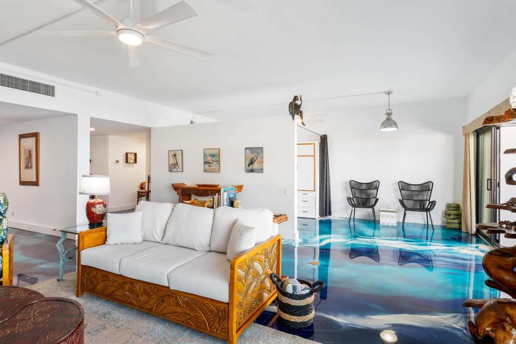 Primo Kona Condo