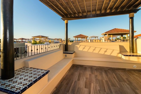 2 bed 2 bath Bikes | BBQ| LAP pool nearby
