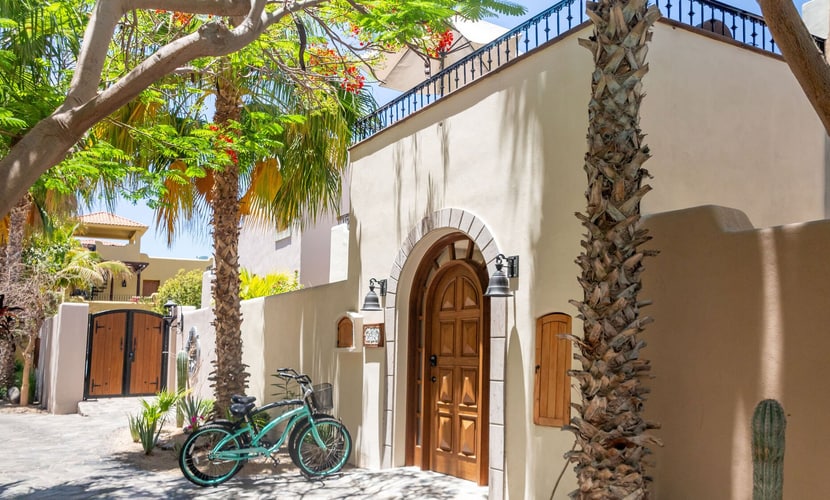 3 bedroom FN 210 BBQ, private pool, Tower ocean view