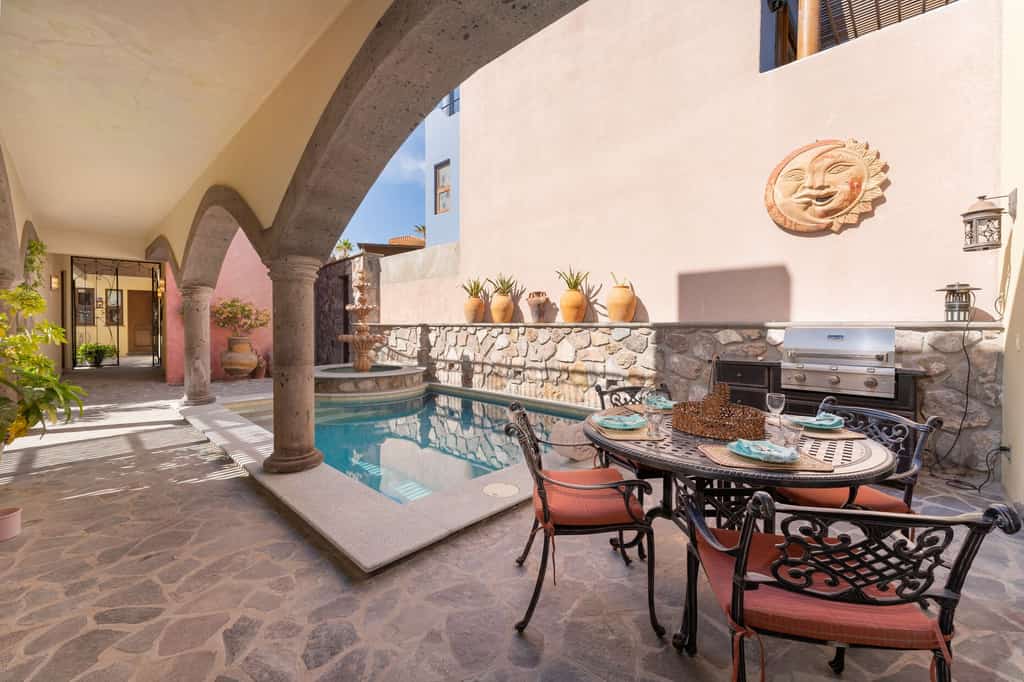 ¡AV 274! private pool
