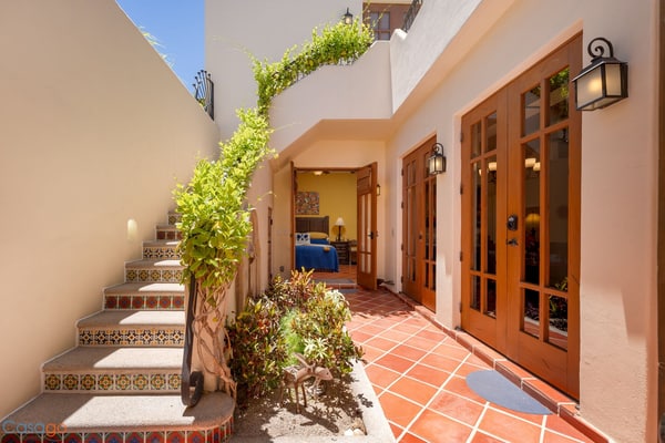 2 bed, 2 bath Tower view BBQ AV174