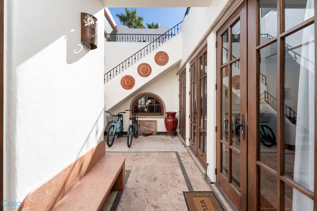 Welcome to Casa Verde, a brand-new, beautifully remodeled one-bedroom home.