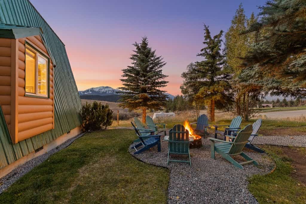 Pet Friendly Home! Mountain Lake Lodge,3Br/3Ba,Firepit,BBQ,LakeView,30m to YNP,Bunkhouse