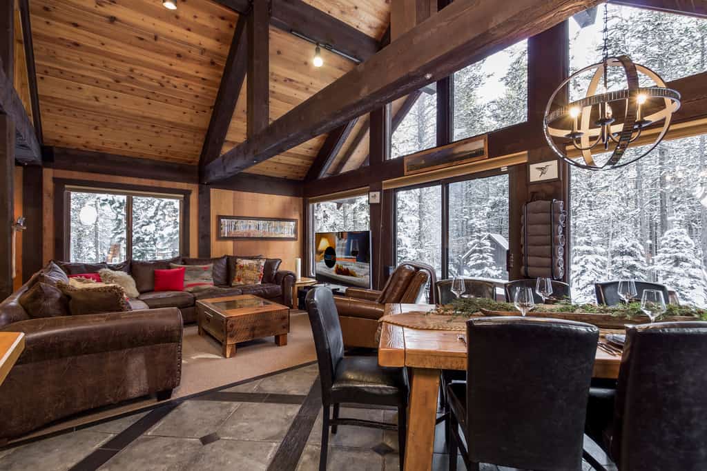 Chandler's Lodge | Private Dock, Hot Tub, Sauna, Fire Pit + 30 Min to Yellowstone