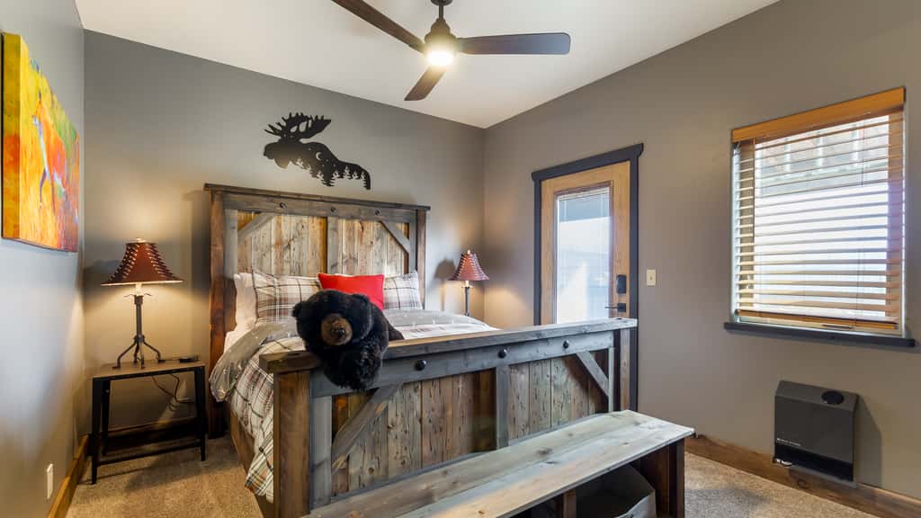 The Bear Den