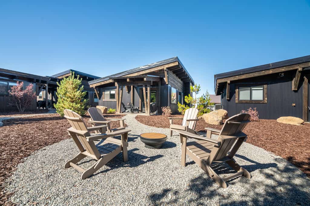 Grasshopper's Escape | Fishing Cabin, Fire Pit + 30 Min to Yellowstone