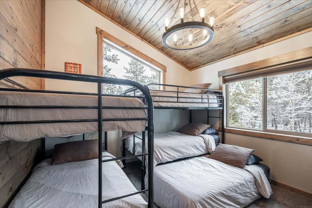 Henry's Lake Hideaway