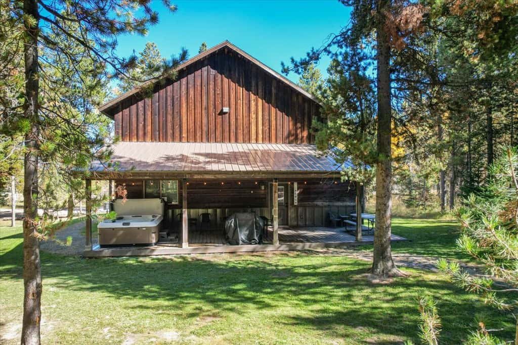 Henry's Lake Hideaway