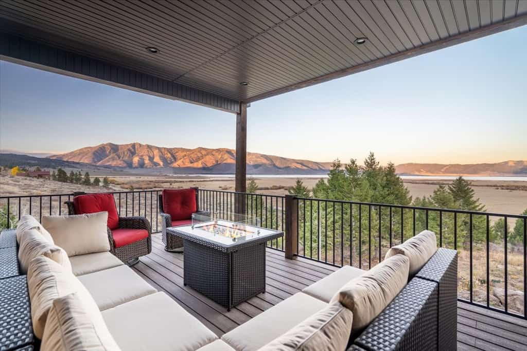 Trumpeter Swan | Panoramic Lake Views, Fireplace, Fire Pit + Covered Deck | Near Yellowstone