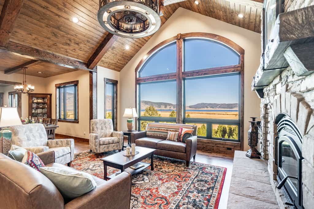Trumpeter Swan,4Br/3 1/2Ba,BBQ,Firepit,Best views in island park,Lakeview,20m 2 YNP,Secluded,Deck