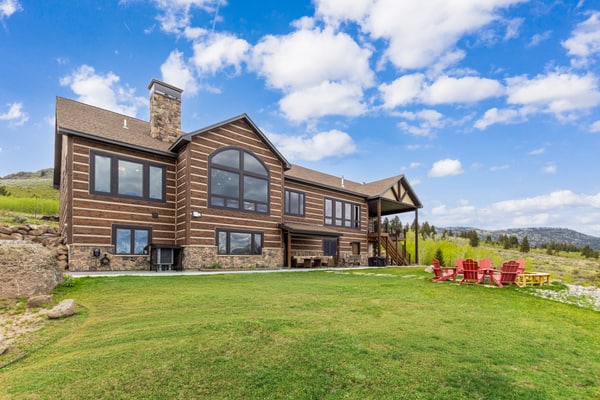 Trumpeter Swan,4Br/3 1/2Ba,BBQ,Firepit,Best views in island park,Lakeview,20m 2 YNP,Secluded,Deck