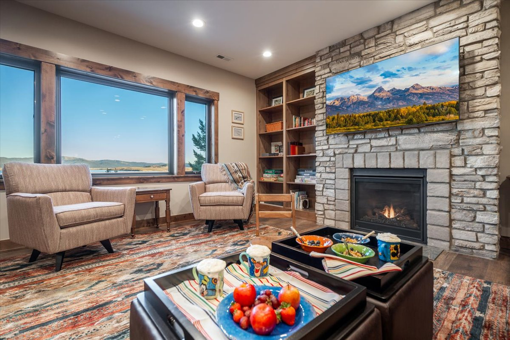 Trumpeter Swan Terrace Level