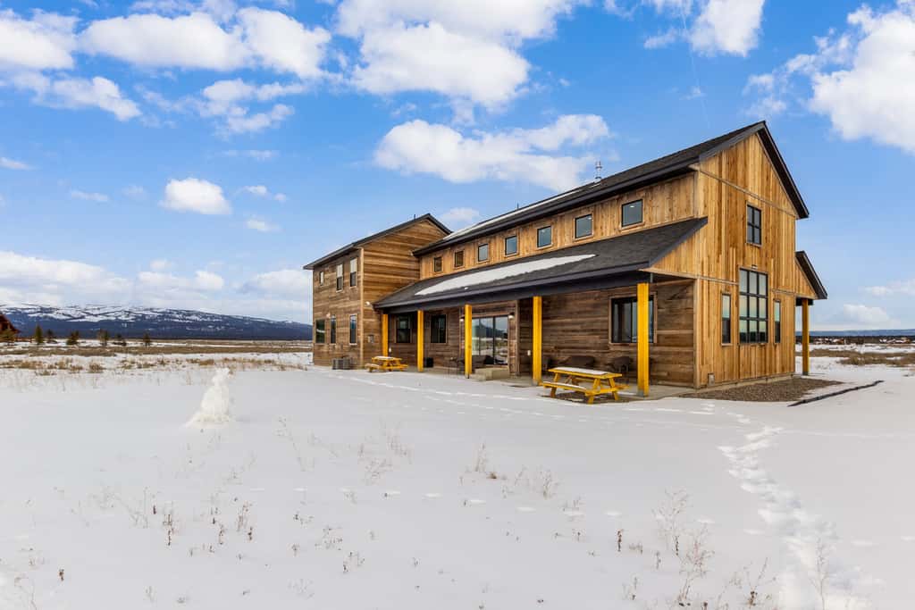 Mountain Side Manor
