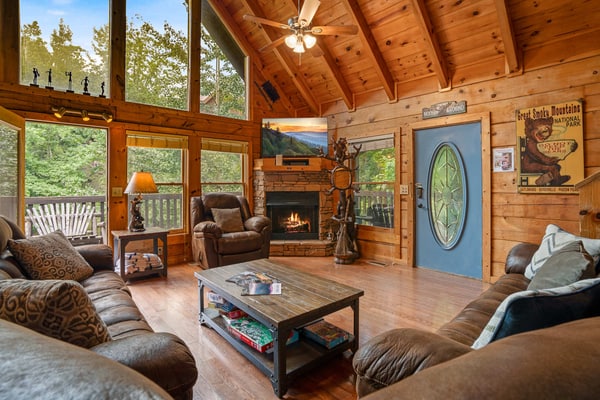 Welcome to our 5-bedroom, 3-bath cabin in Alpine Mountain Village, made for up to 14 guests.
・Private hot tub gazebo for forest-soak relaxation
・Pool table, arcade fun, and theater area for game nights
・Stone gas fireplace, piano, and roomy gathering spaces
・Dollywood, The Island, and Tanger Outlets are minutes away
Settle in for mountain time and book the stay that mixes cabin comfort with easy access to the Smokies.