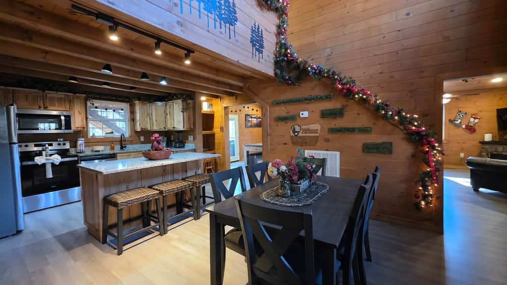 Serene Cabin Retreat・Hot Tub・Games・Grill・Firepit