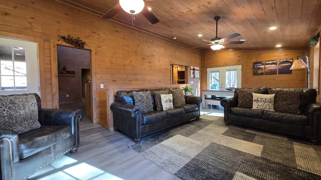 Serene Cabin Retreat・Hot Tub・Games・Grill・Firepit