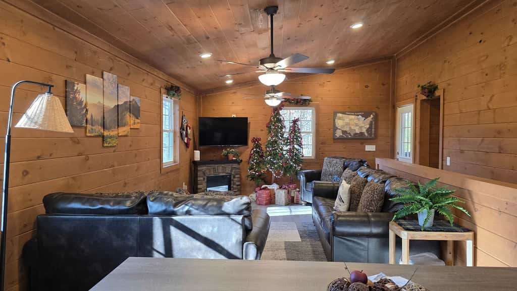 Serene Cabin Retreat・Hot Tub・Games・Grill・Firepit