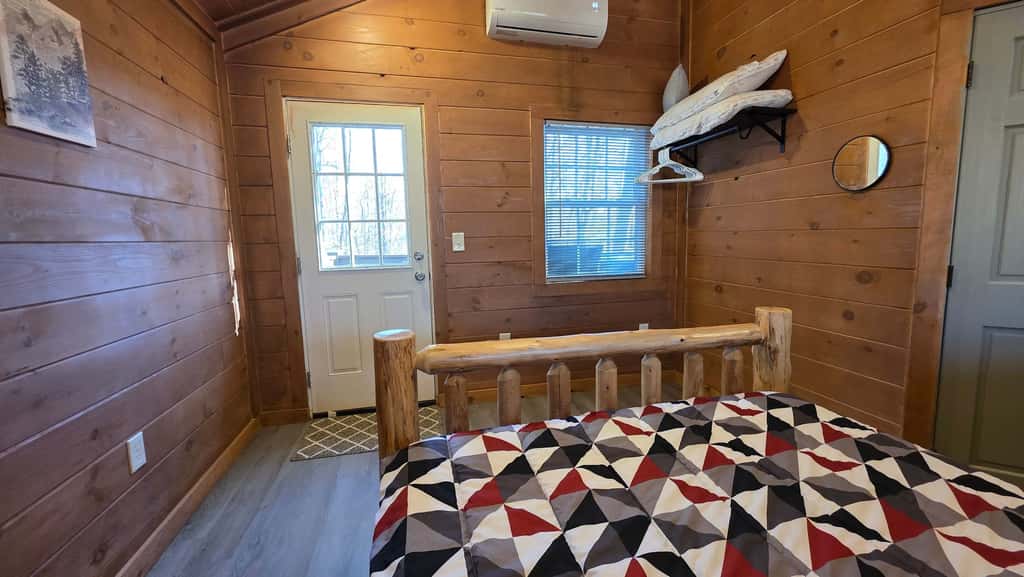 Serene Cabin Retreat・Hot Tub・Games・Grill・Firepit