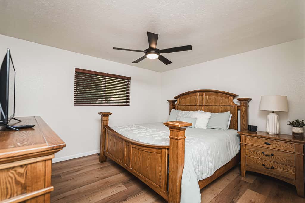 Lakefront Home w/Private Dock, Hot Tub 