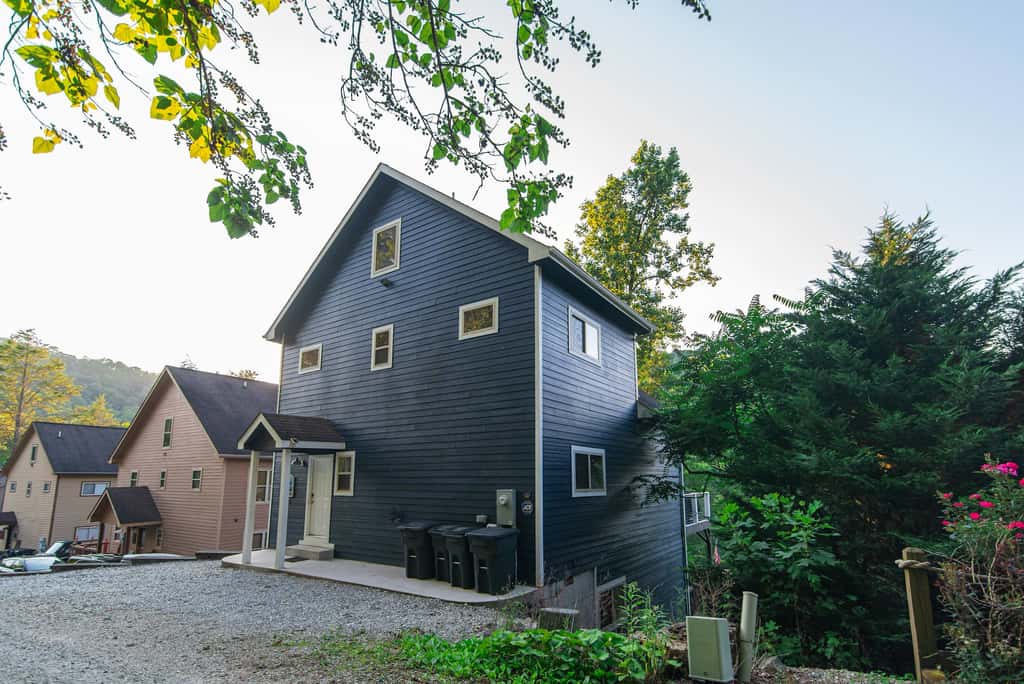 Lakefront Home w/Private Dock, Hot Tub 