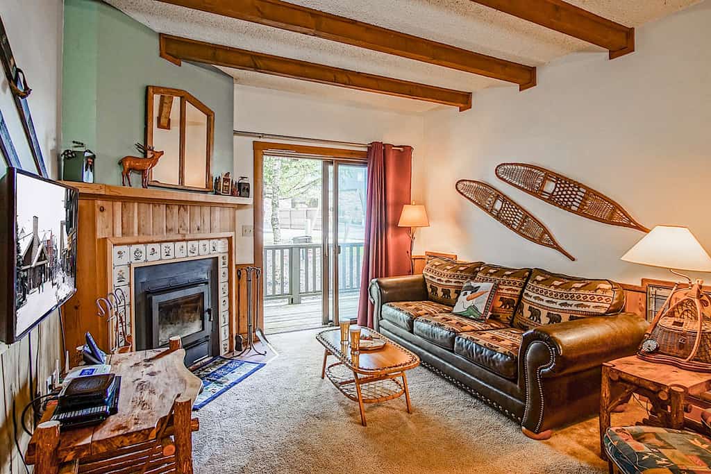 Whistlepunk #33: 1 Bedroom, 1 Full Bathroom:  Slope Side, Wood Fireplace.