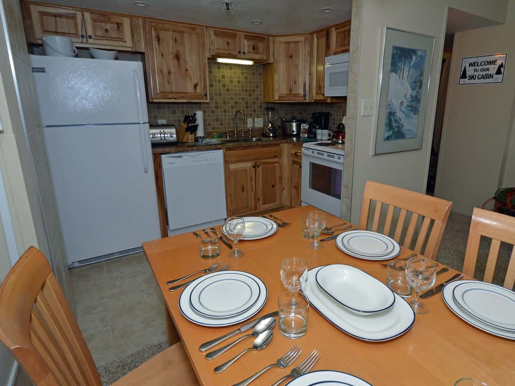 2 Br: Silver Creek 1215