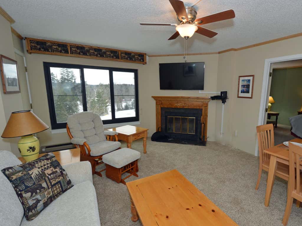 2 Br: Silver Creek 1215