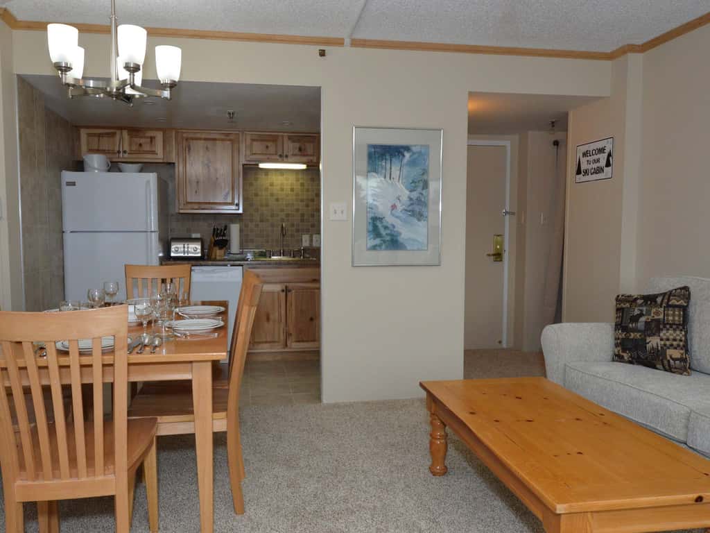 2 Br: Silver Creek 1215