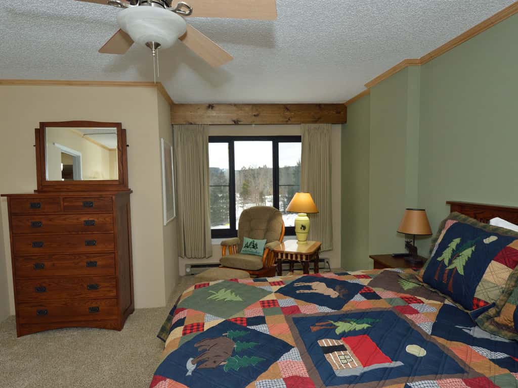 2 Br: Silver Creek 1215