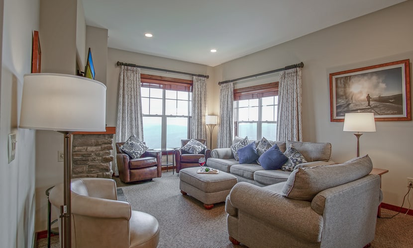 Soaring Eagle #404: 3 bedroom 2 bath Corner Penthouse.