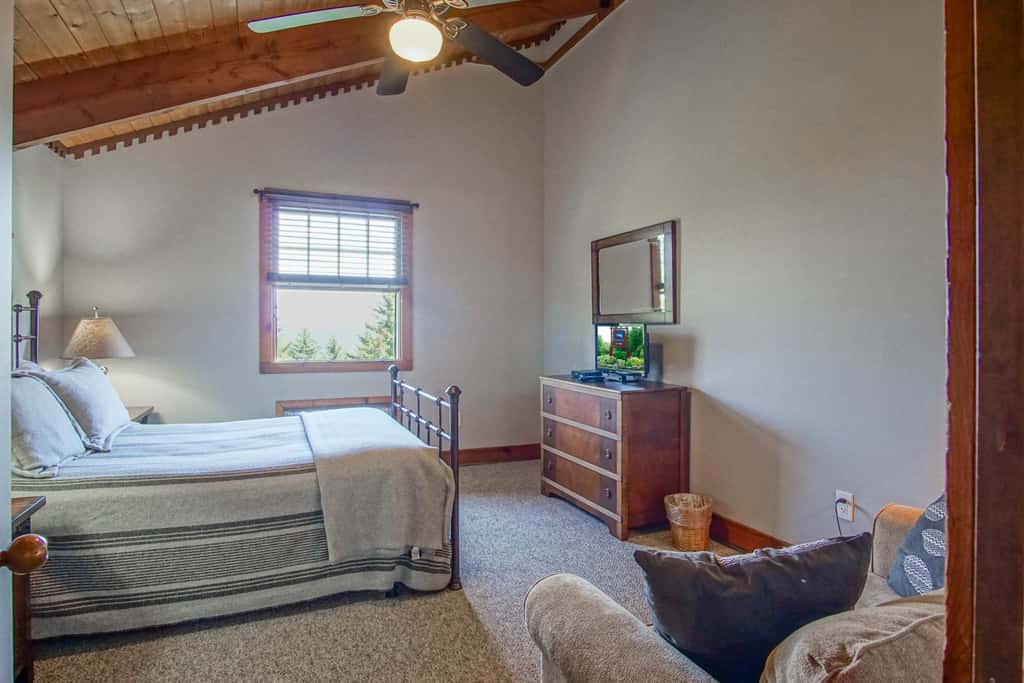 4 Br:   Whistlepunk 18