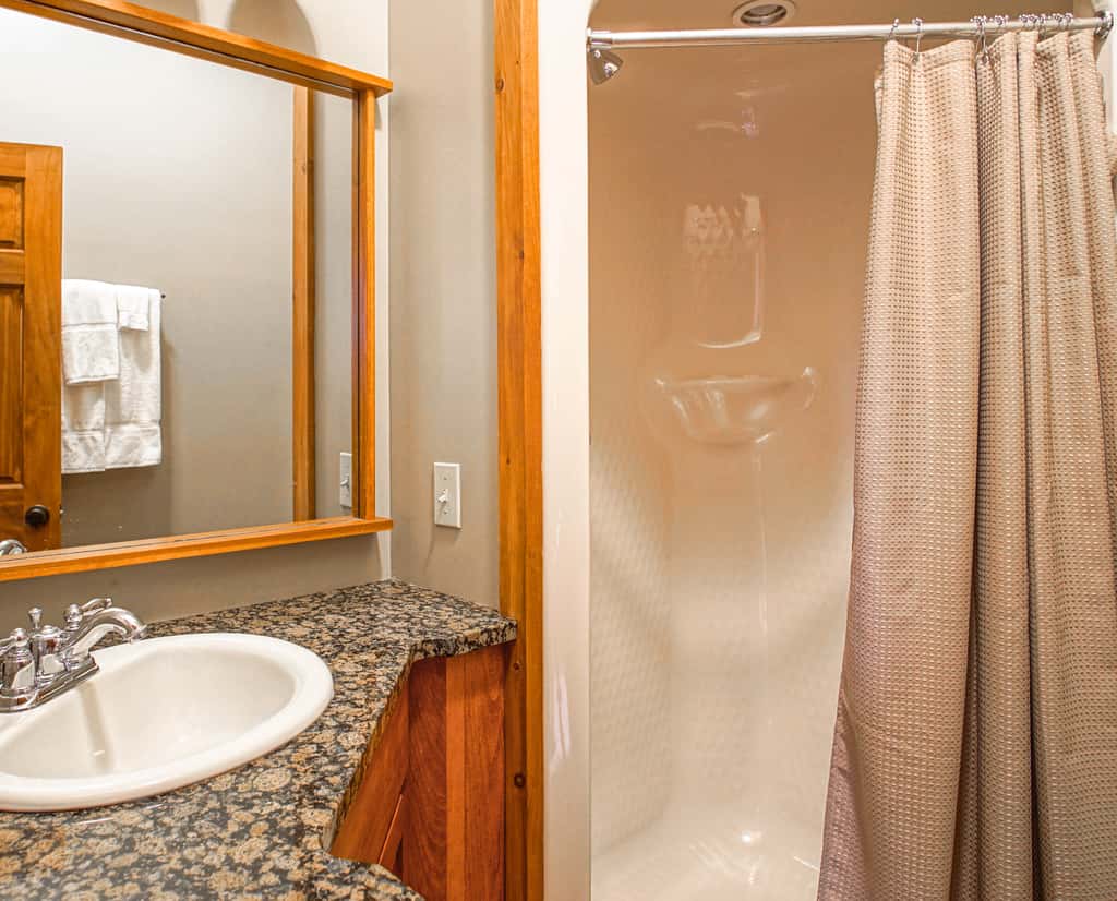 4 Br:   Shays Landing 6