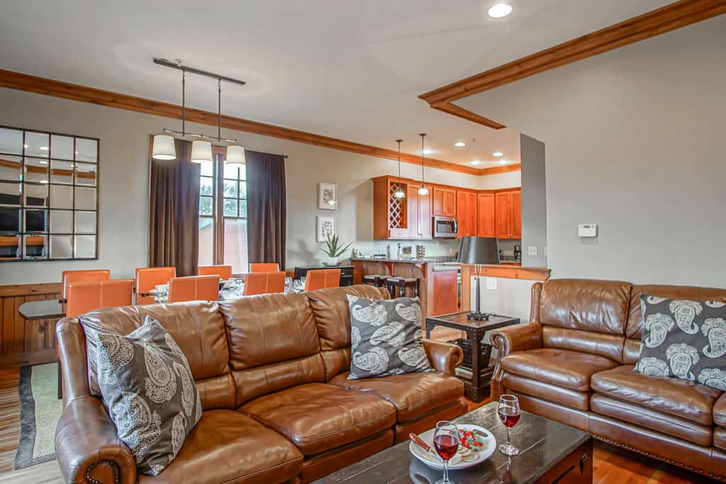 Shays Landing #6:  4 Bedrooms, 4.5 Bath:  Pvt Hot Tub, Slope Side