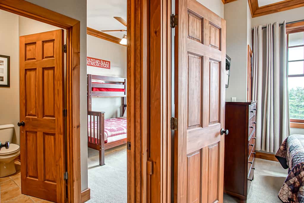 4 Br:   Shays Landing 6