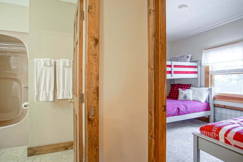 4 Br:   Whistlepunk 12